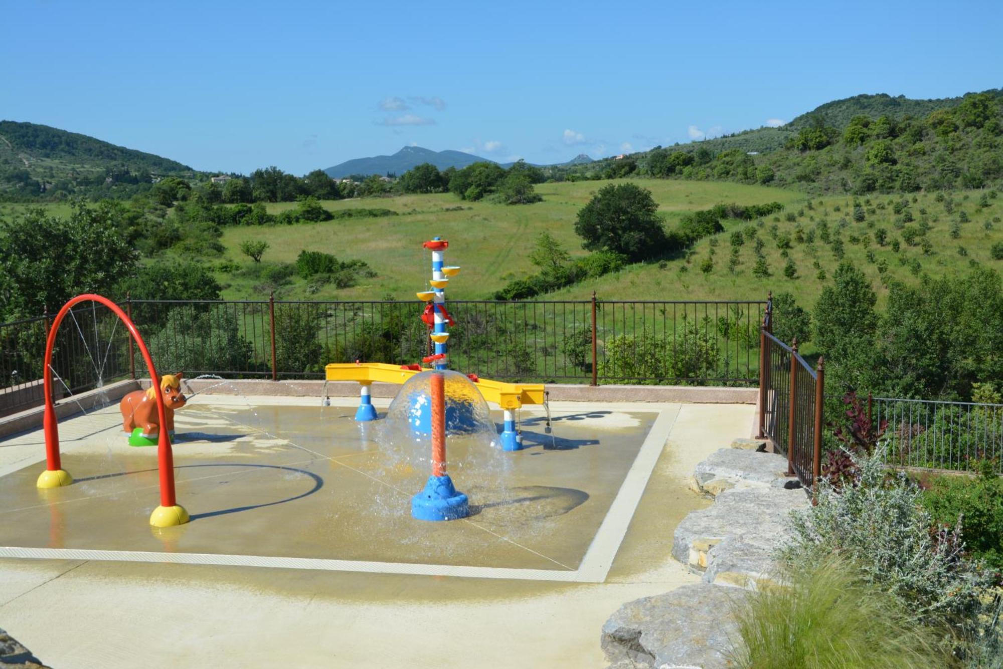 Domaine De Chadeyron Hotel Lagorce  Exterior photo